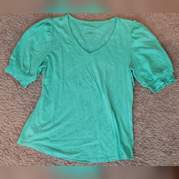 NWOT - TALBOTS Smocked V-Neck Tee size Medium - Picture 2 of 3
